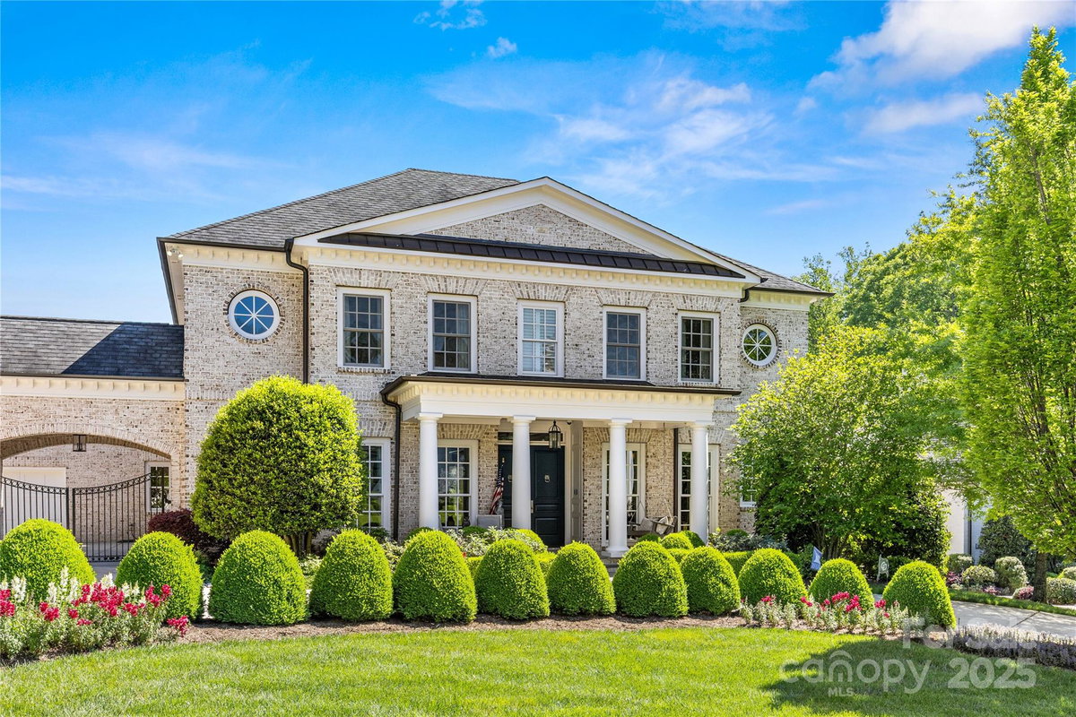 5917 Saint John Lane, Charlotte, NC 28210