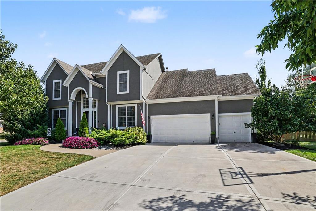 16915 W 161 Street, Olathe, KS 66062