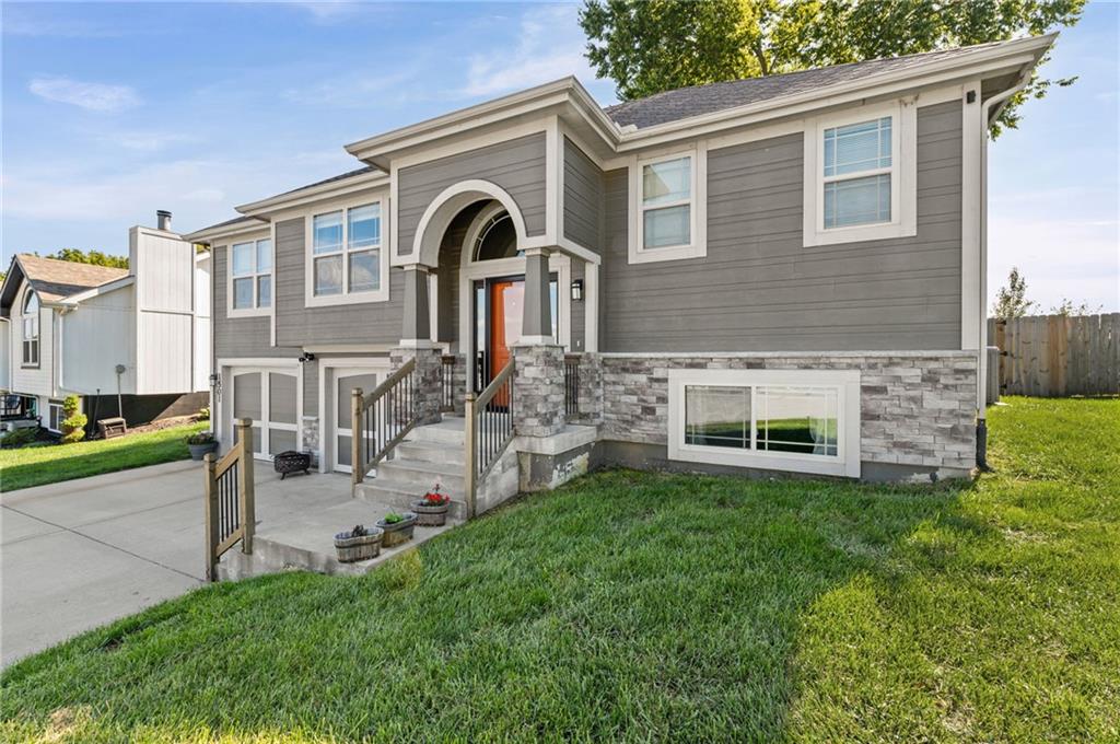 1501 NE 196th Street, Smithville, MO 64089 photo
