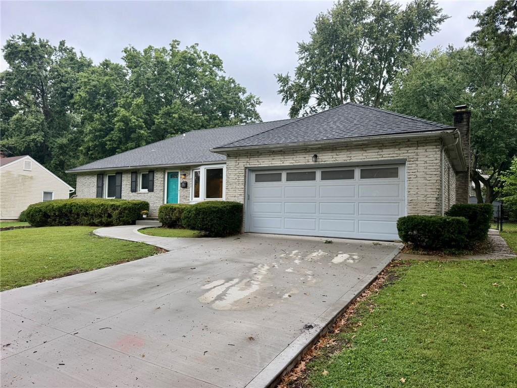 8842 Foster Lane, Overland Park, KS 66212 photo