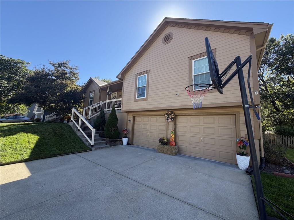 8623 NE 72nd Terrace, Kansas City, MO 64158 photo