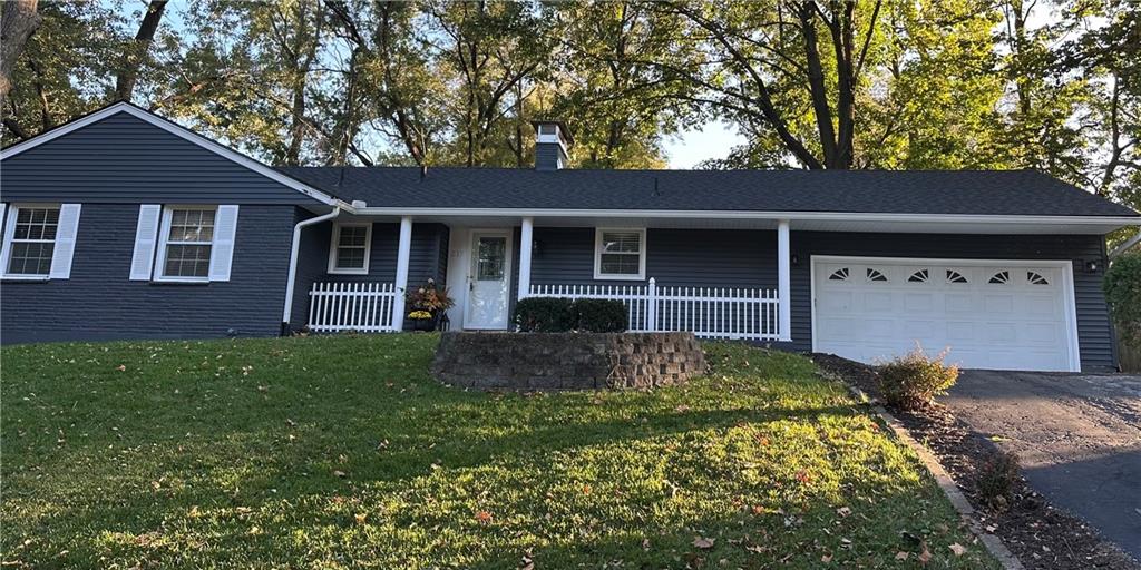 217 NW 43rd Street, Kansas City, MO 64116 photo