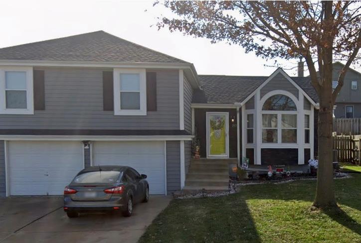 211 NW 113th Terrace, Kansas City, MO 64155 photo