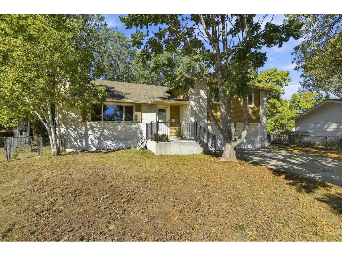 608 Dartmouth Cir, Fort Collins, CO 80525