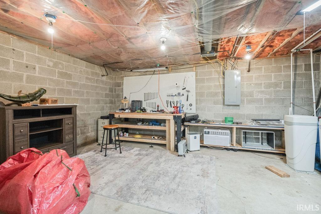 623 LAKEWOOD Place, Greentown, IN 46936 | Slideshow Image #24