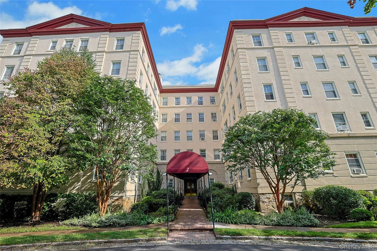 3 Park Lane #1B, Mount Vernon, NY 10552