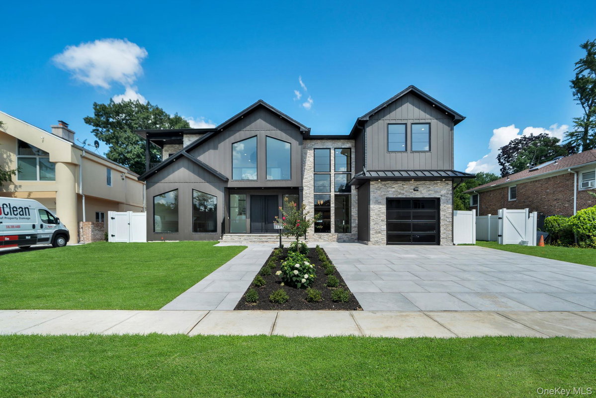 1931 Stratford Drive, Westbury, NY 11590