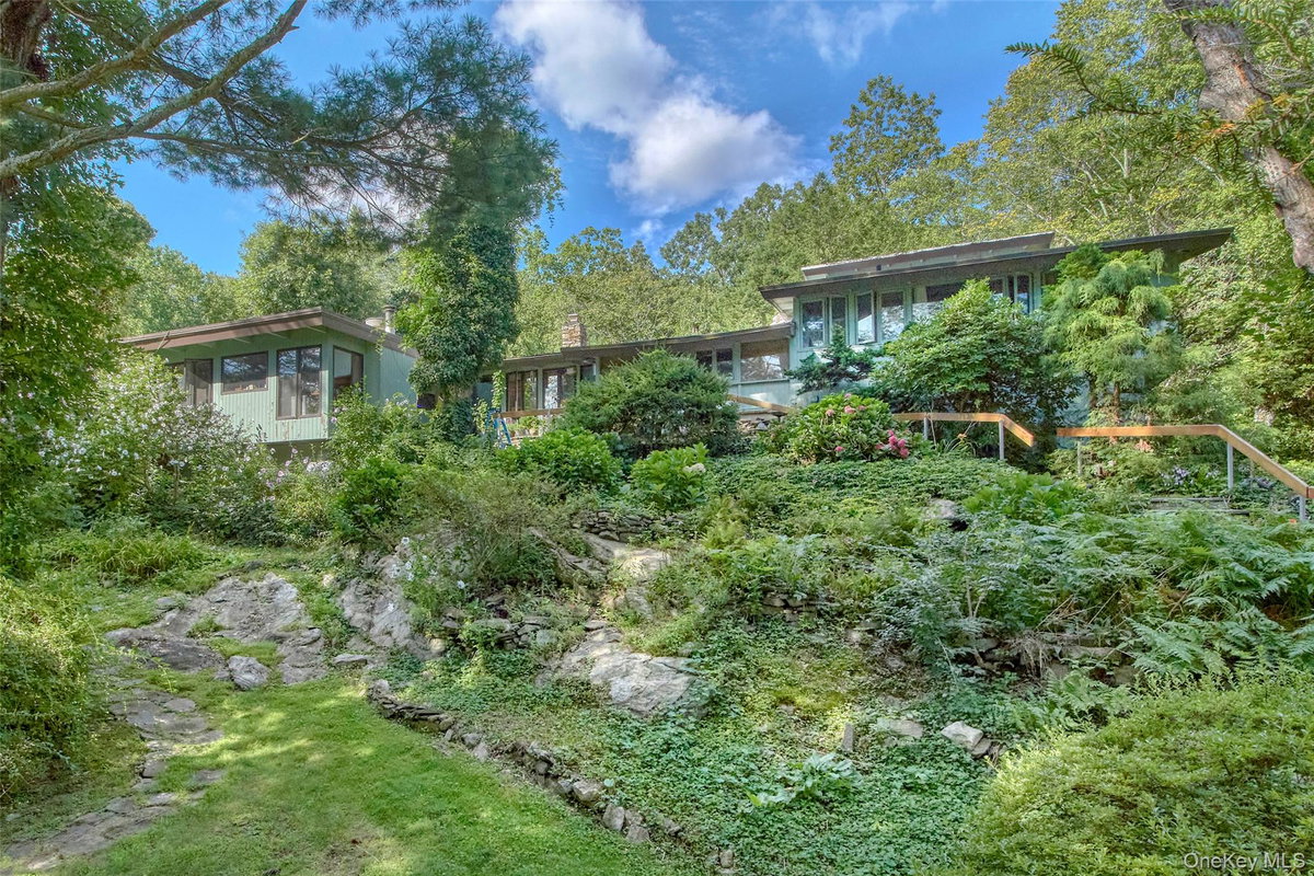 35 Saxon Woods Road, White Plains, NY 10605