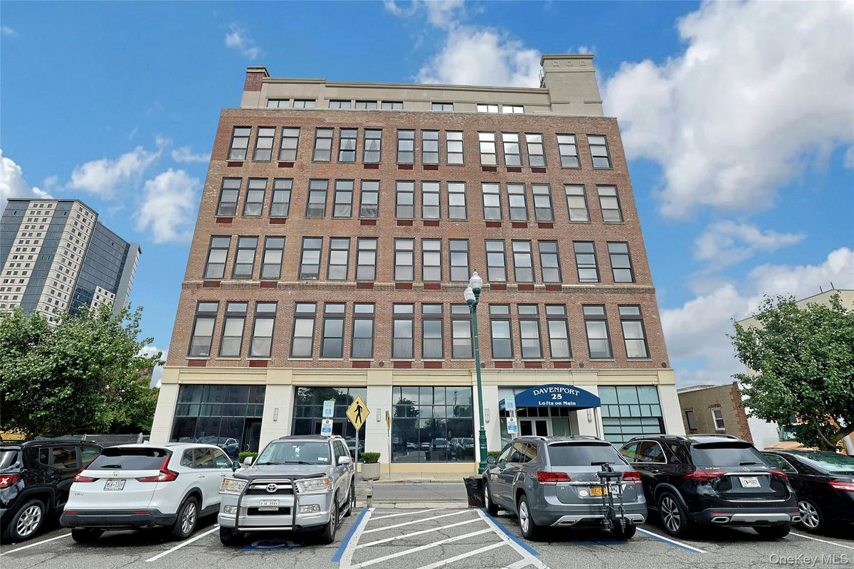 25 Leroy Place #PH1, New Rochelle, NY 10805