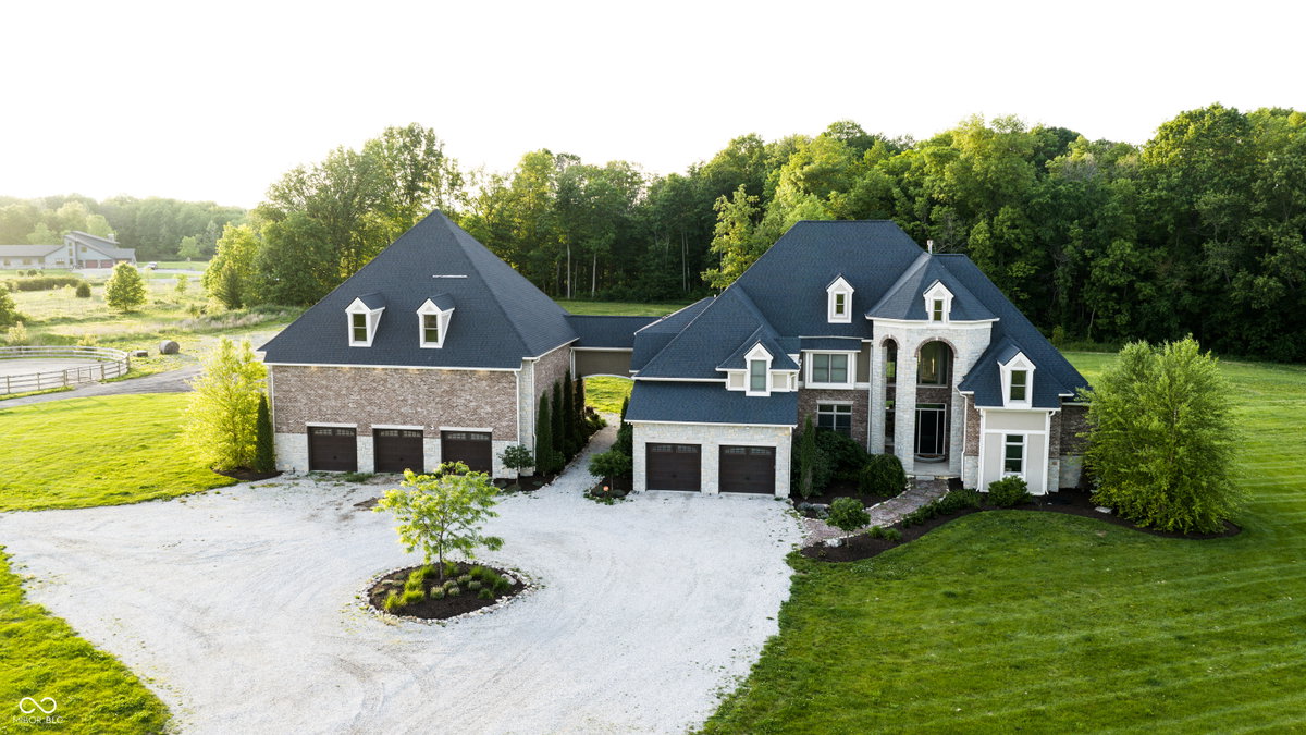 910 S 800 E, Zionsville, IN 46077