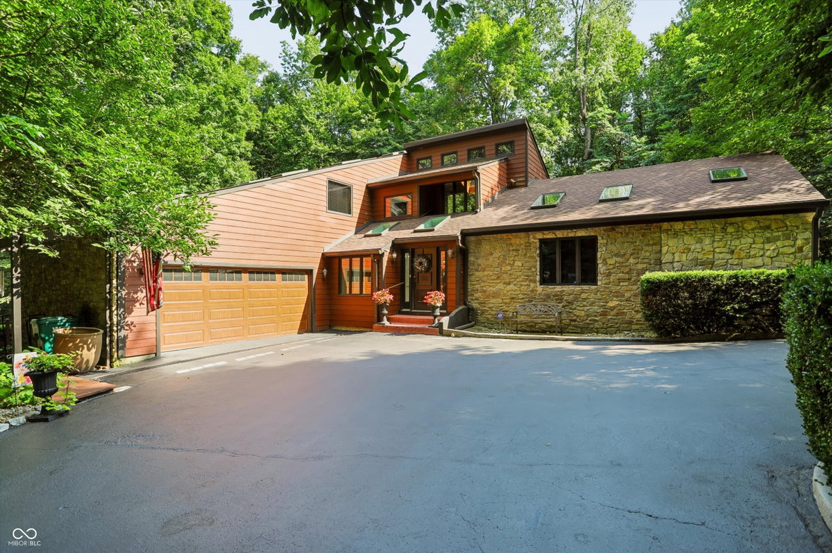 12399 N Cedarwood Drive, Mooresville, IN 46158