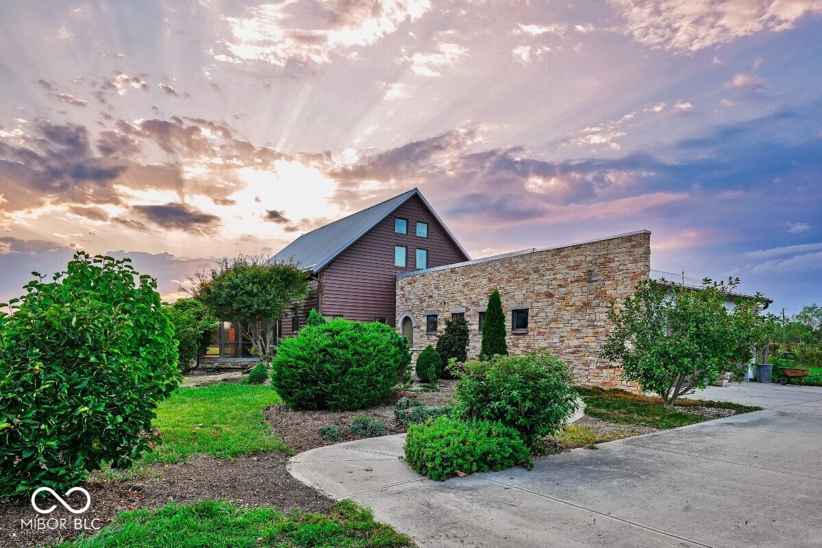 9458 N Kitchen Road, Mooresville, IN 46158