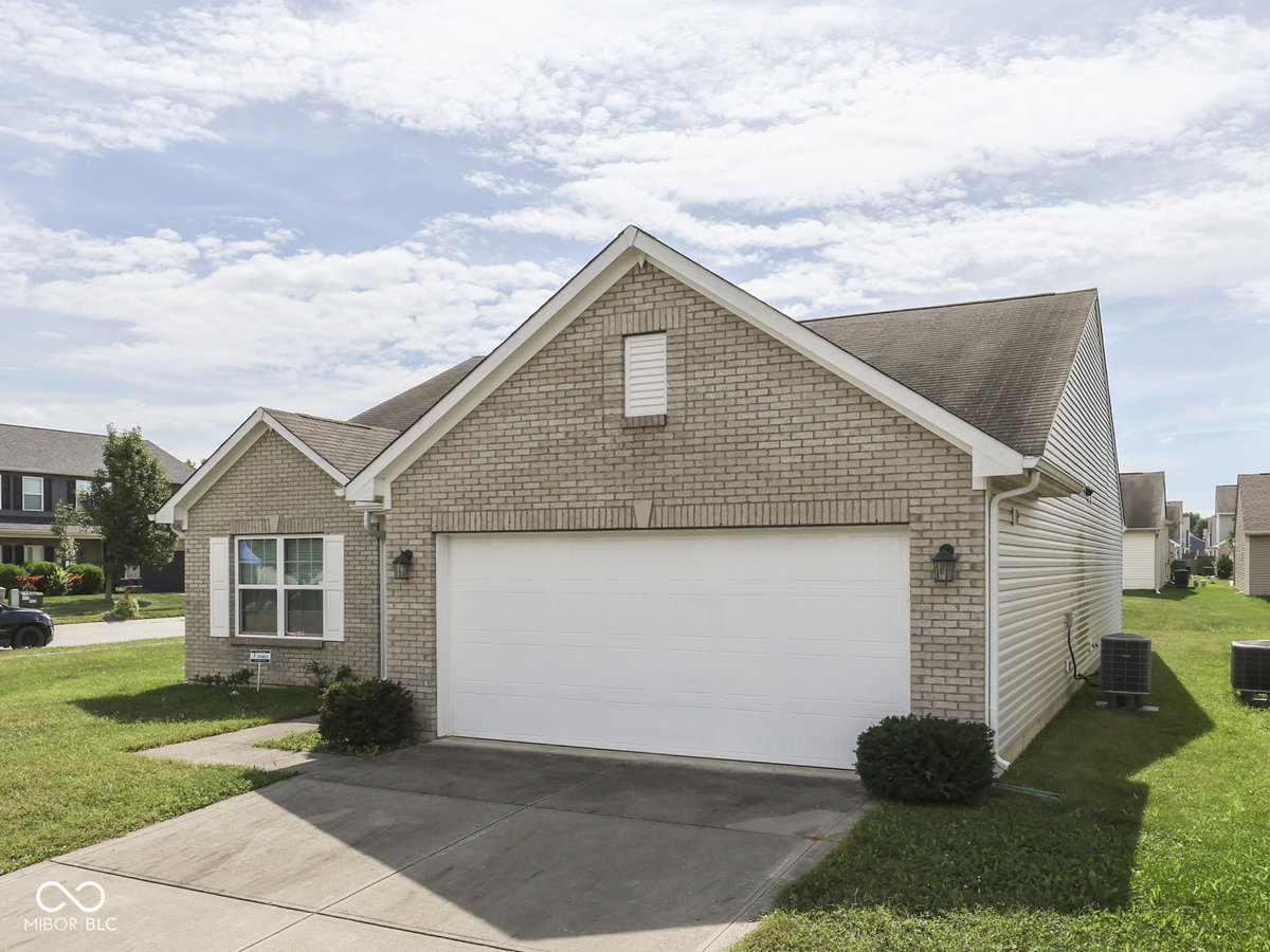 2899 W Sampler Lane, Monrovia, IN 46157