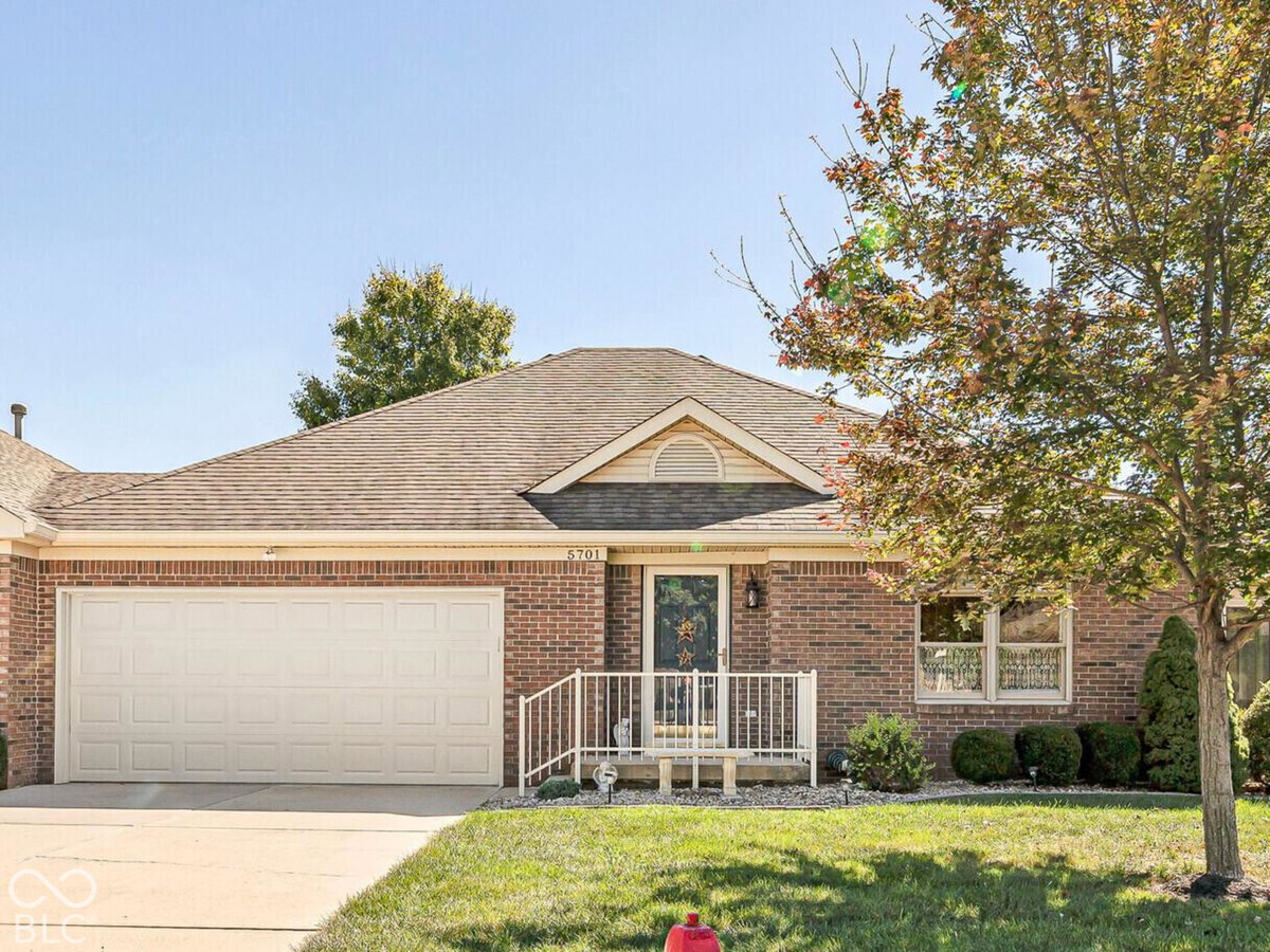 5701 Kensington Way N, Plainfield, IN 46168