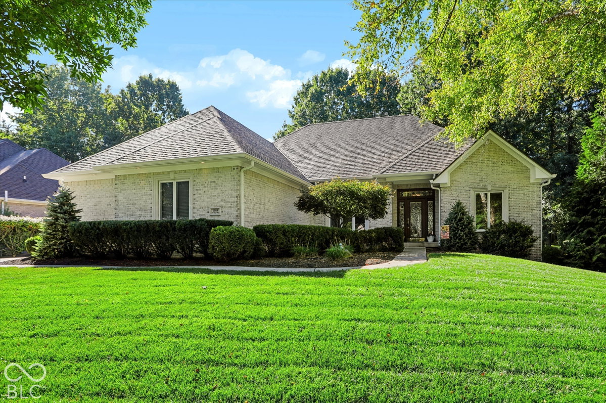 1055 Old Eagle Way, Greenwood, IN 46143