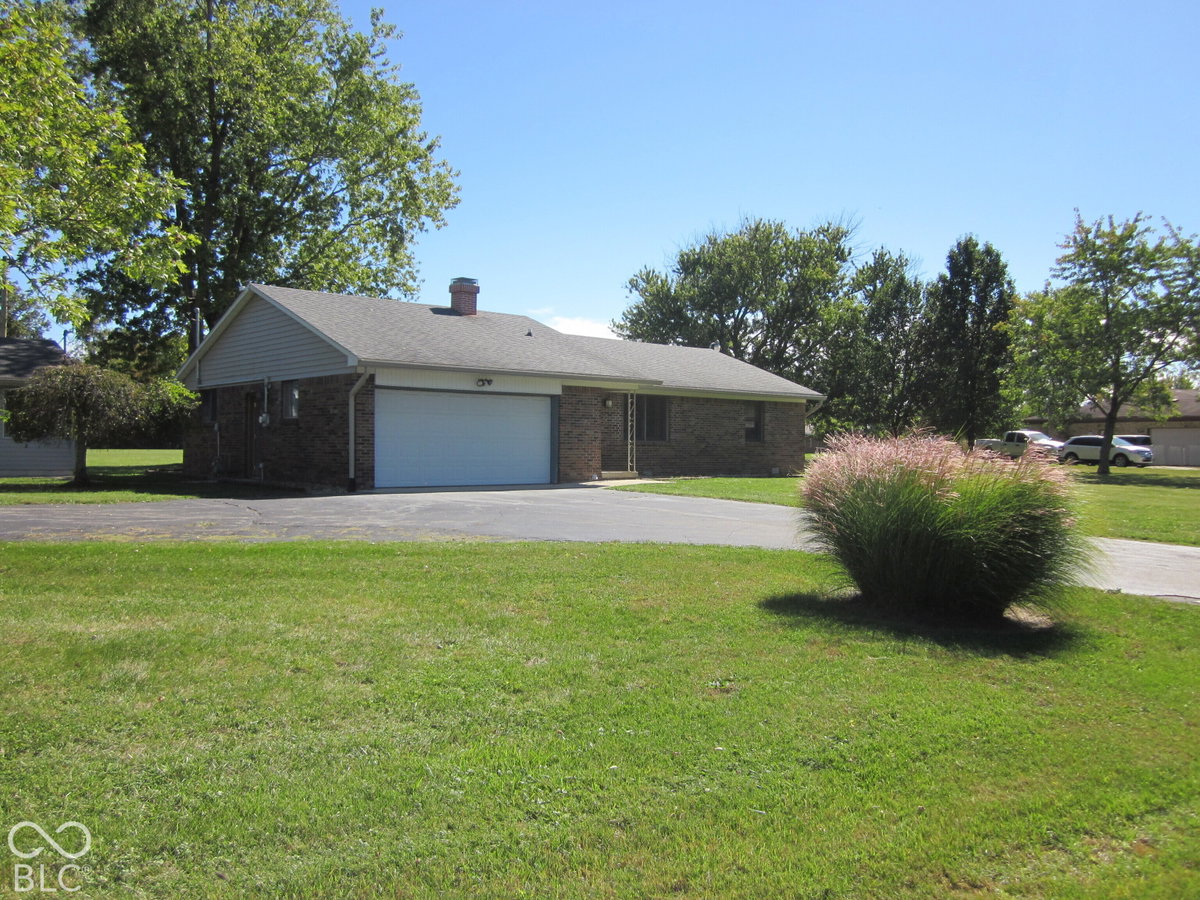 10877 N Dake Lake Drive, Mooresville, IN 46158