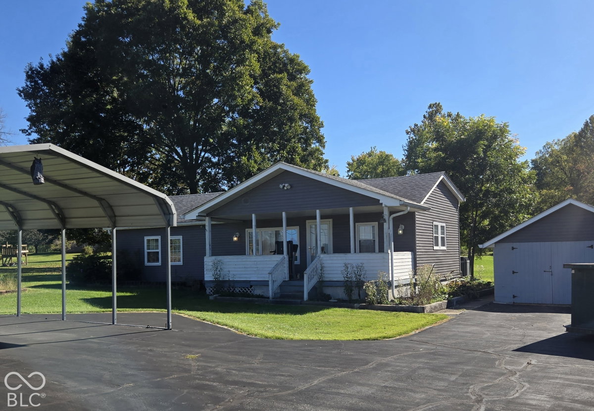 565 W Greencastle Road, Mooresville, IN 46158