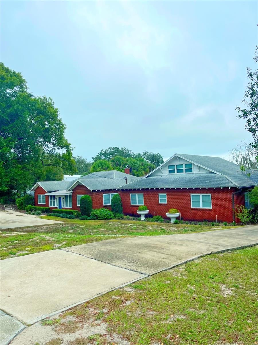 1200 W LAKE OTIS DRIVE SE