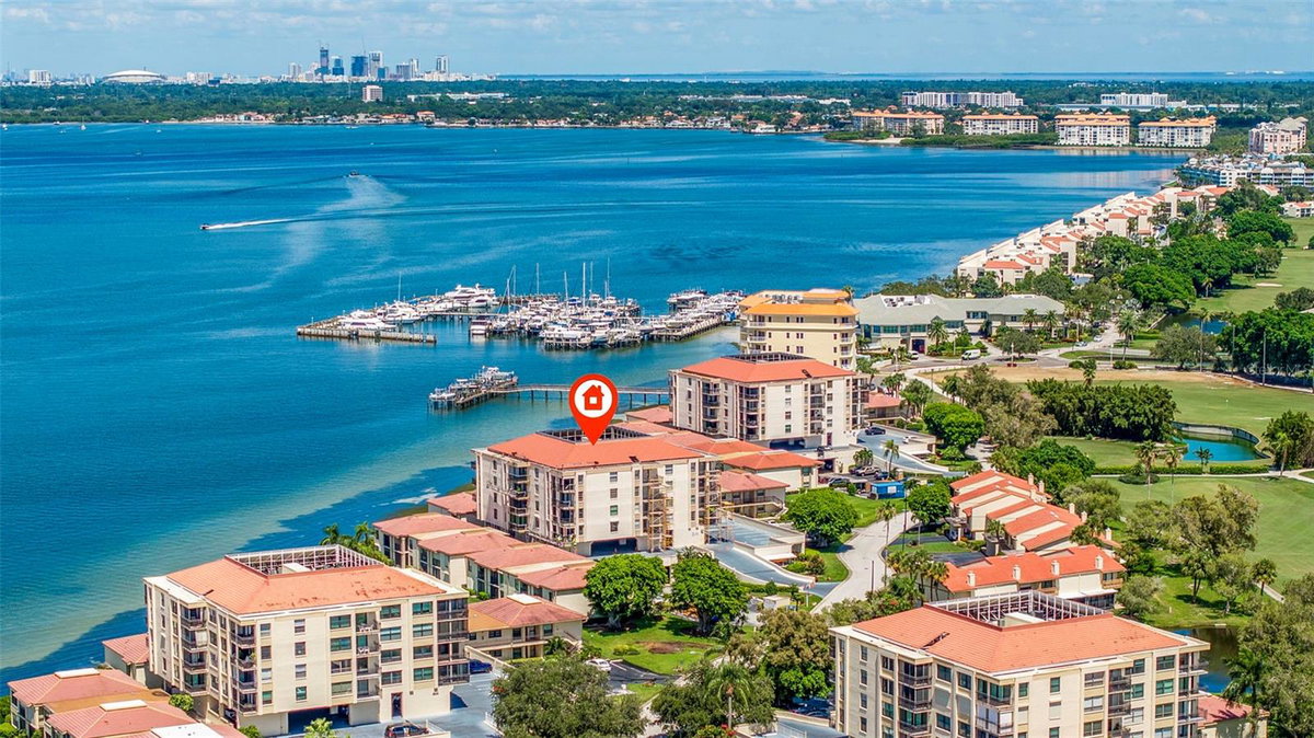 6145 SUN BOULEVARD #304