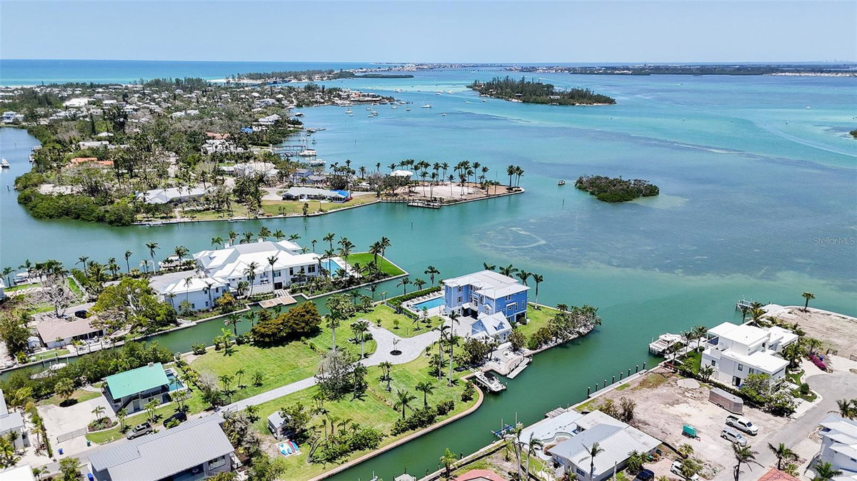 630 DE NARVAEZ DRIVE, LONGBOAT KEY, FL 34228
