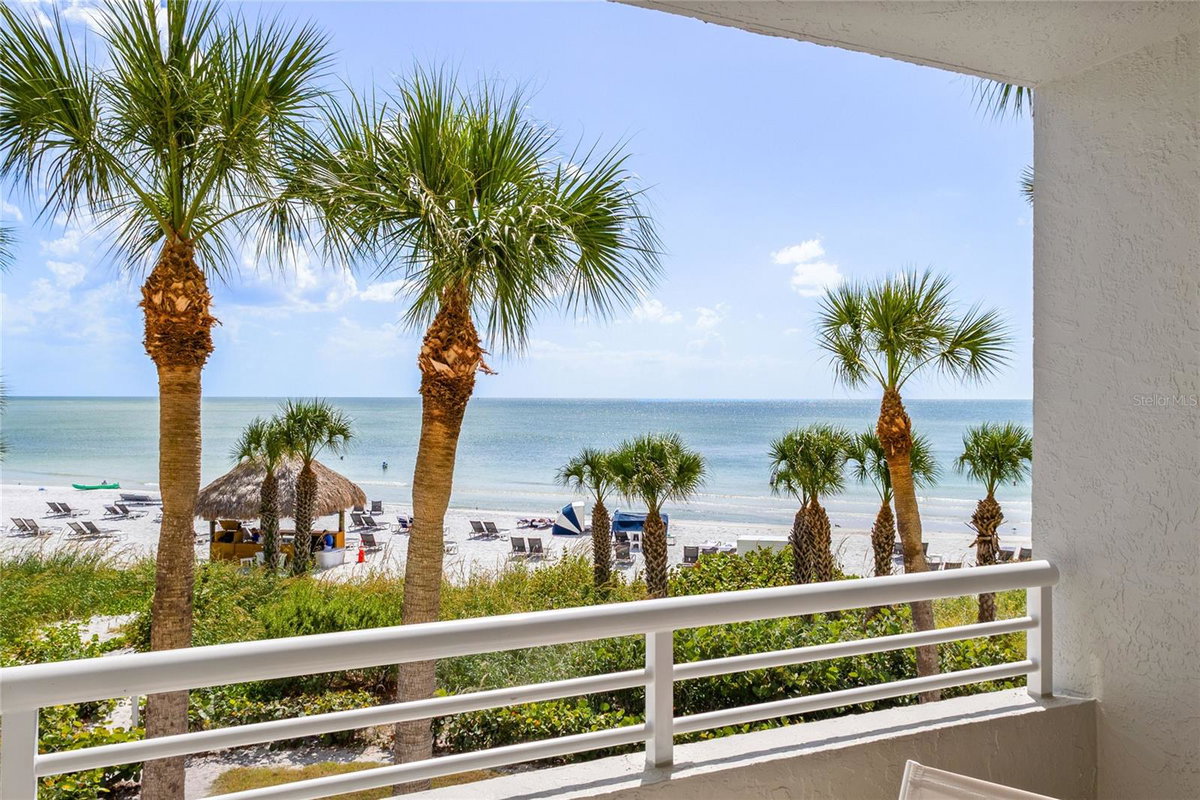 230 SANDS POINT ROAD #3205, LONGBOAT KEY, FL 34228