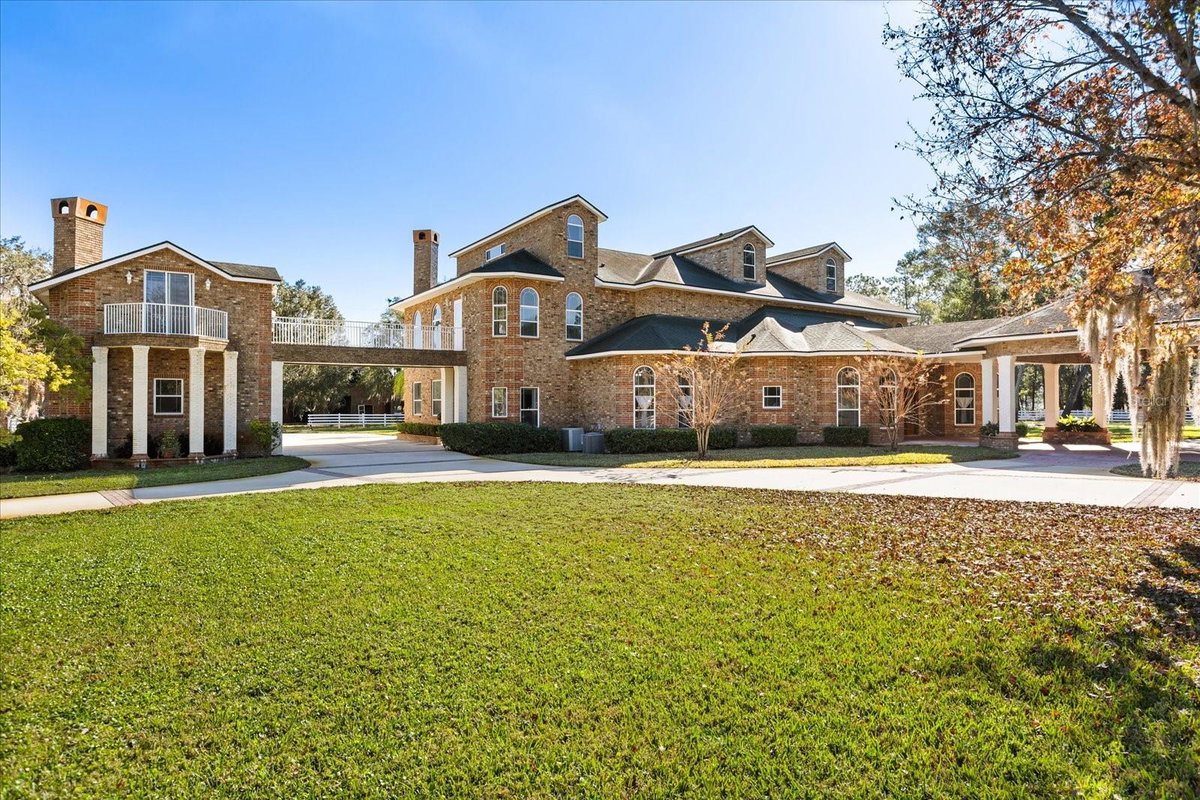1501 LAKE MARKHAM ROAD