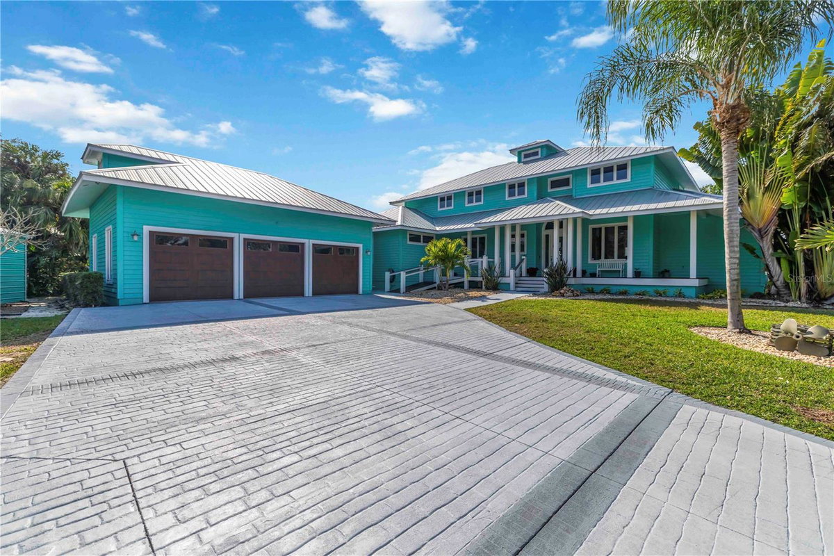 2207 5TH STREET W