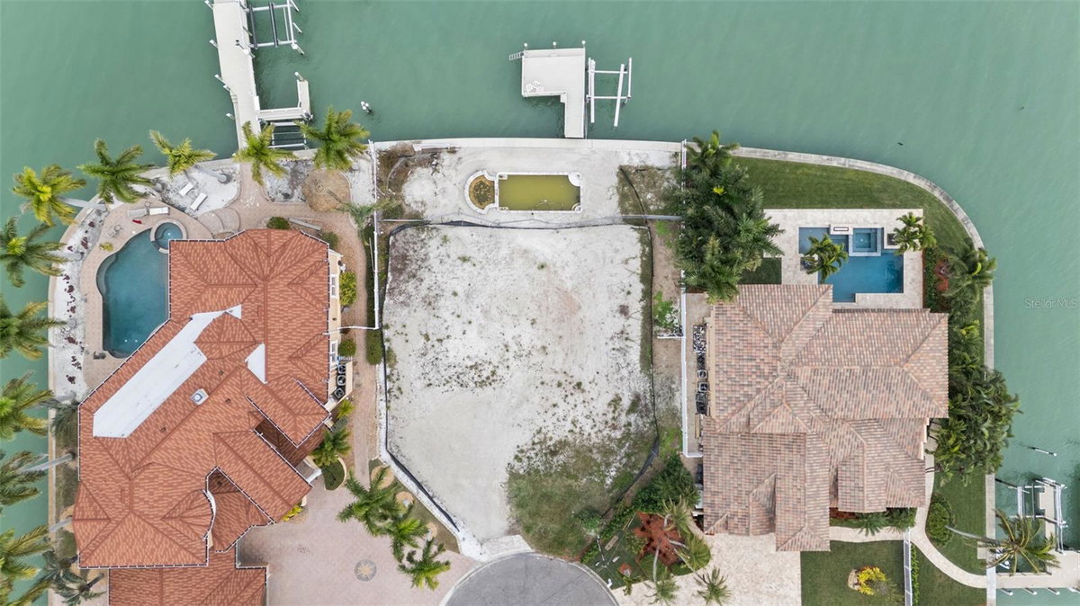 850 CAPRI BOULEVARD, TREASURE ISLAND, FL 33706