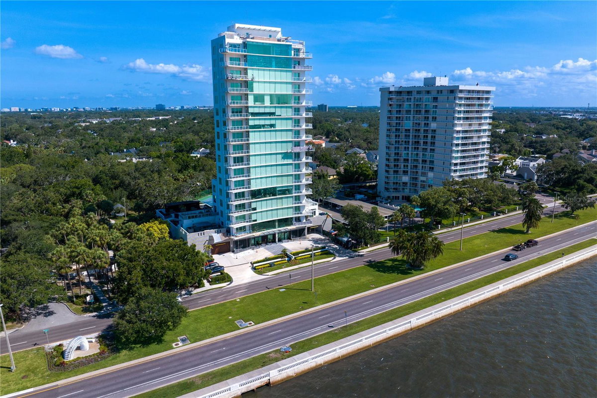 2619 BAYSHORE BOULEVARD #200