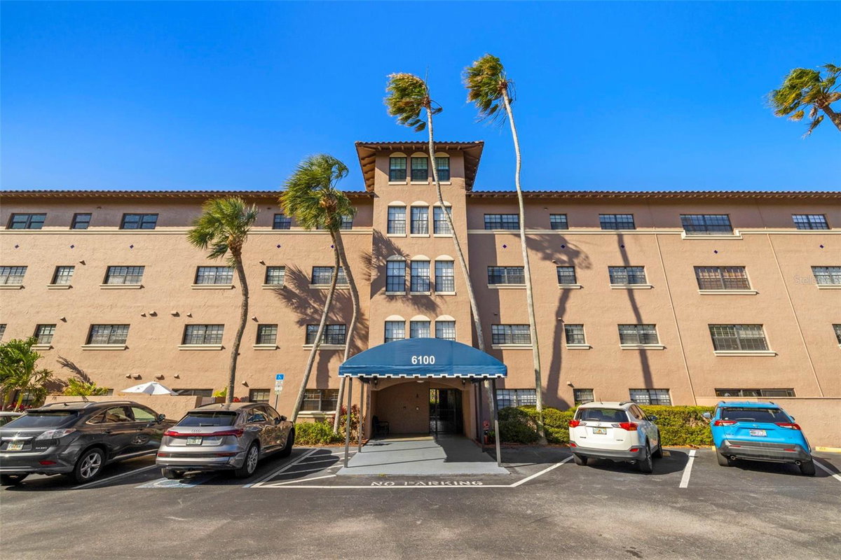 6100 GULFPORT BOULEVARD S #414