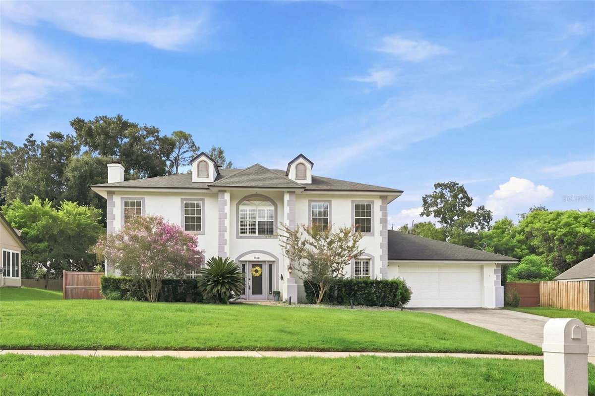 1349 VALLEY PINE CIRCLE