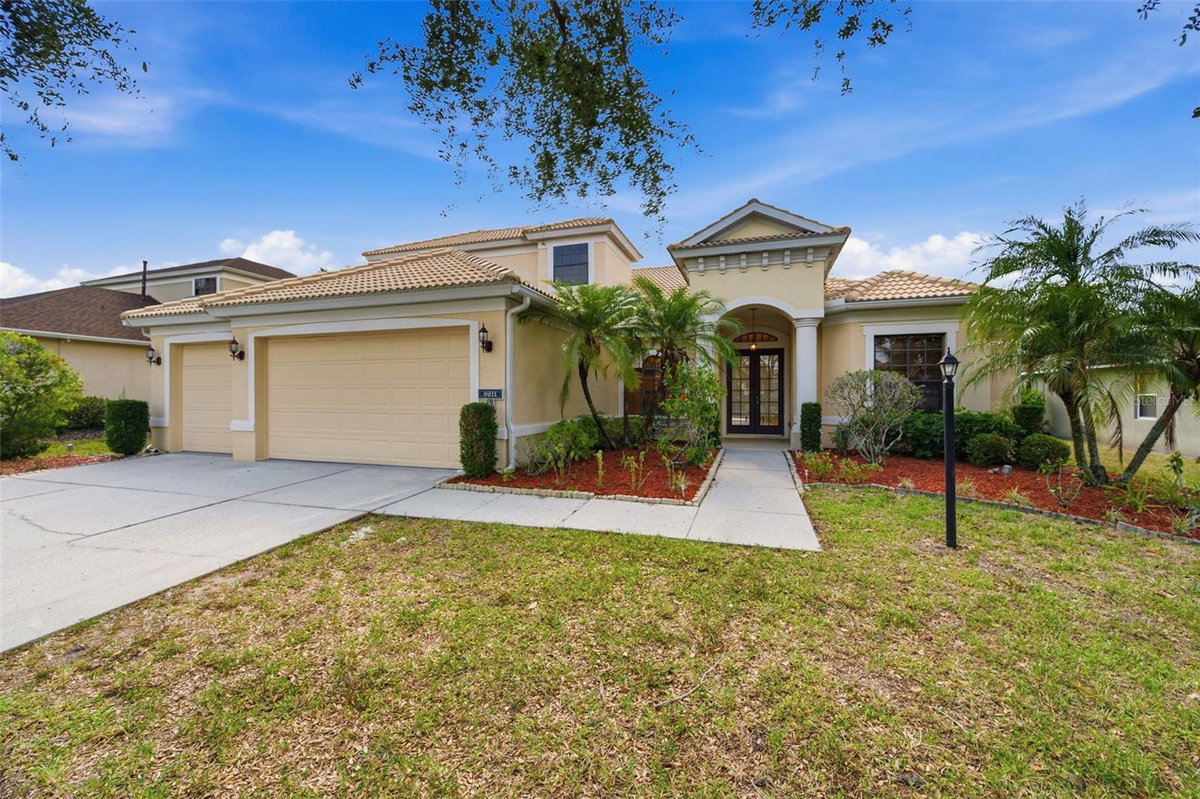 6611 CHICKADEE LANE