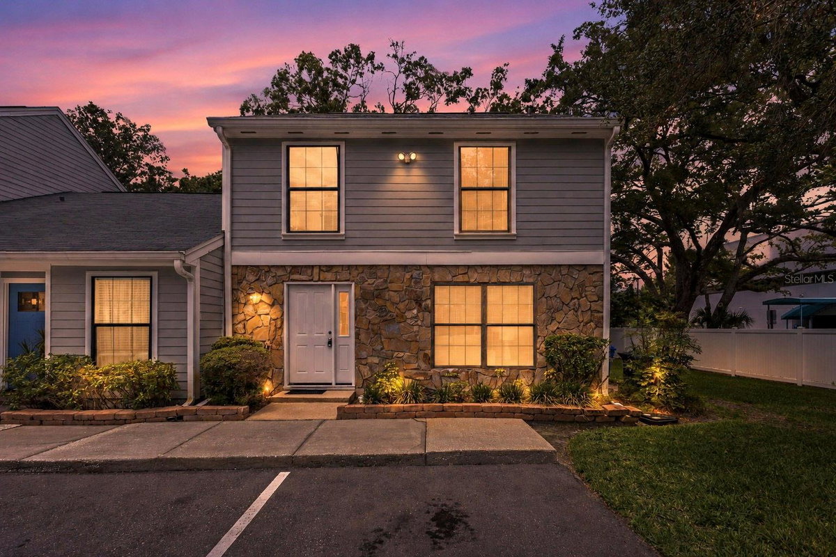14809 WINDING CREEK COURT, TAMPA, FL 33613