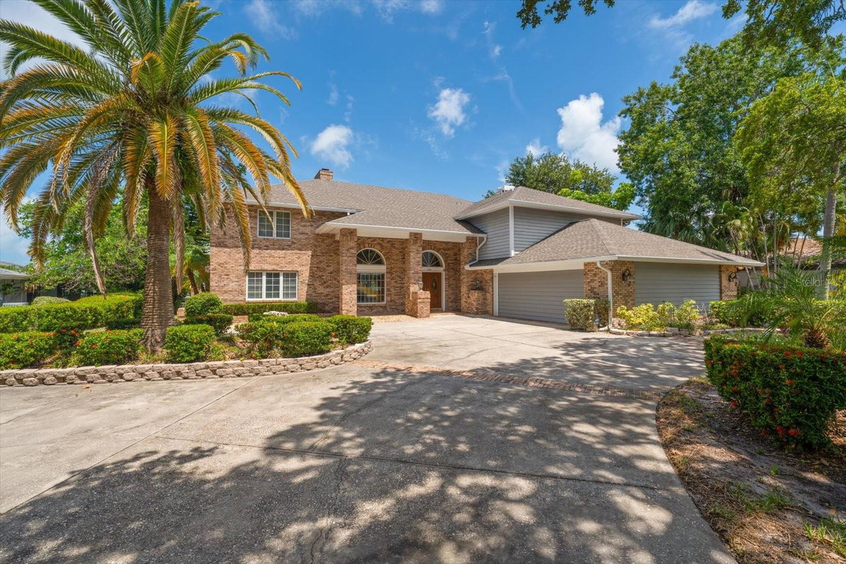 220 HARBOR VIEW LANE