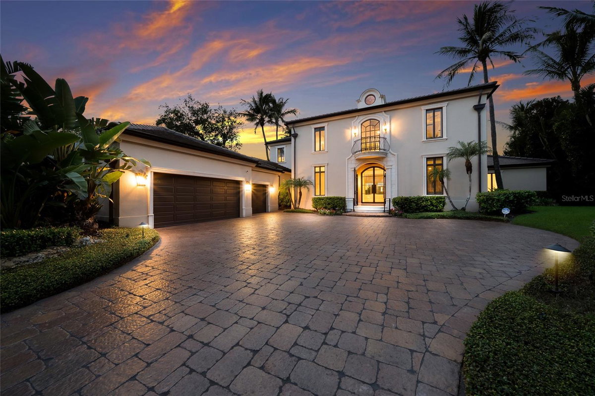 65 LIGHTHOUSE POINT DRIVE, LONGBOAT KEY, FL 34228