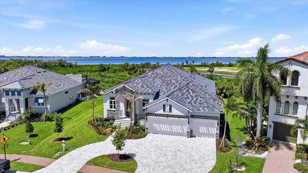 6264 CHAMPIONS ROW STREET, BRADENTON, FL 34210
