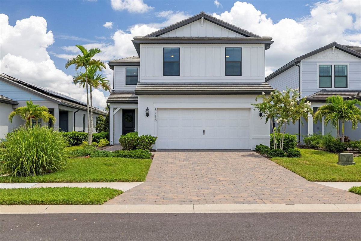 5765 SILVERSIDE PINE COURT