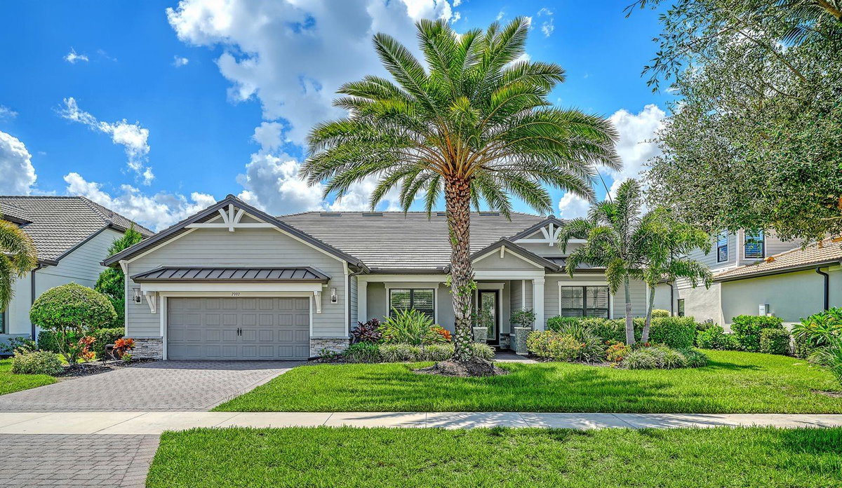 7997 GRANDE SHORES DRIVE, LAKEWOOD RANCH, FL 34240