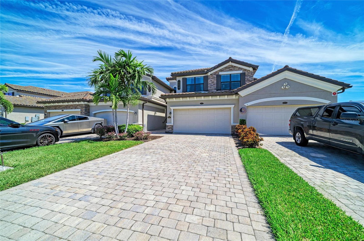 6075 WORSHAM LANE #103