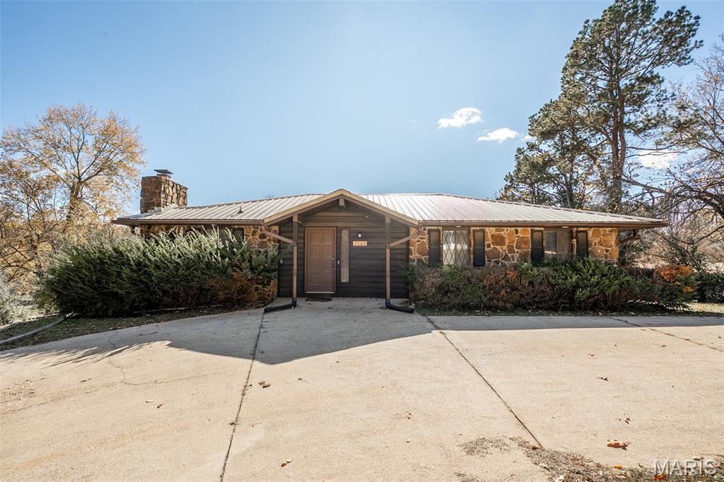 1008 Barton Road