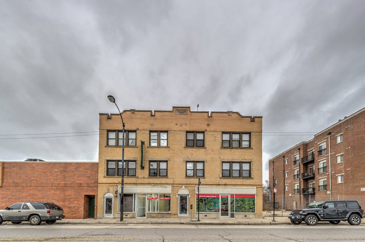 5331 N Lincoln Avenue\n Chicago, IL 60625