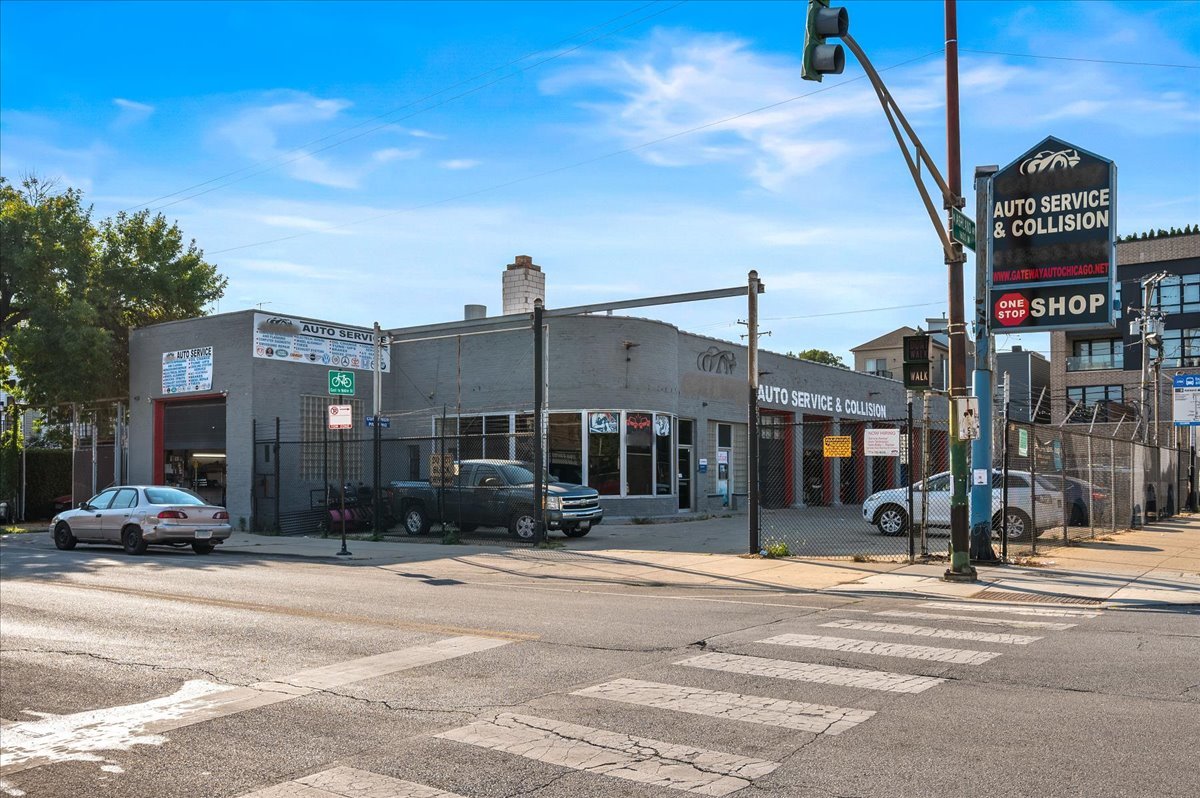 629 N Ashland Avenue, Chicago, IL 60622
