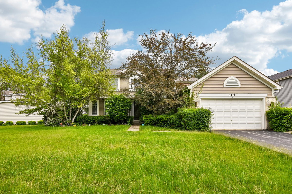 2421 Chambourd Drive, Buffalo Grove, IL 60089
