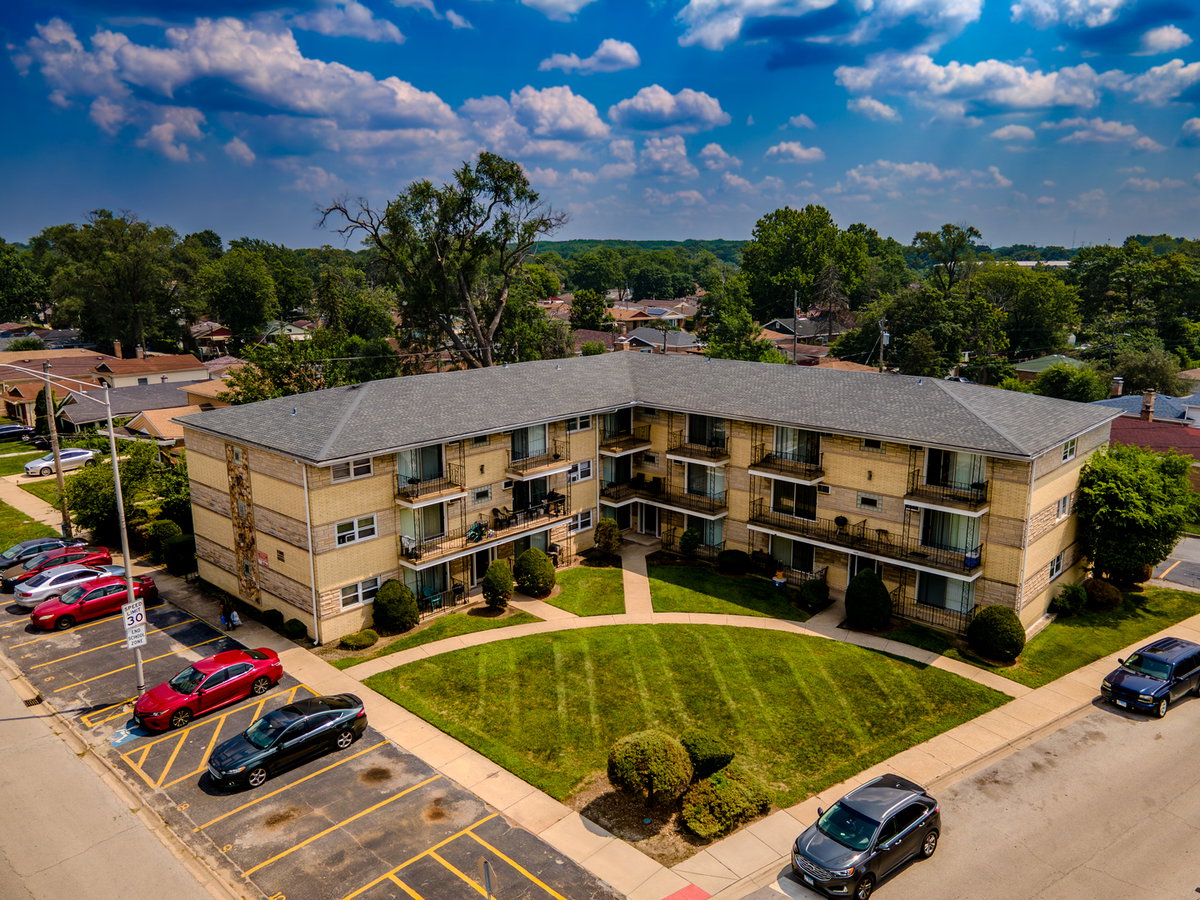 1025 W Vermont Street, Calumet Park, IL 60827