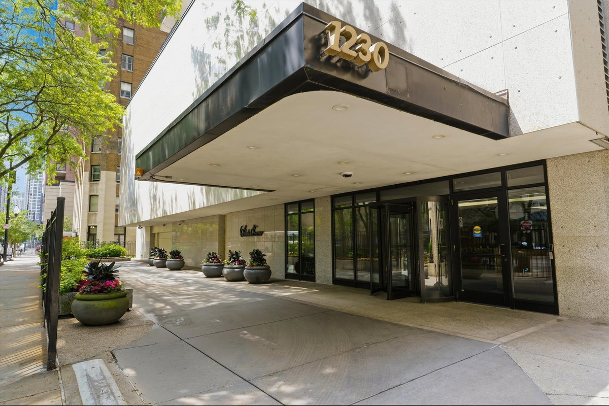 1230 N State Parkway #5B\n Chicago, IL 60610