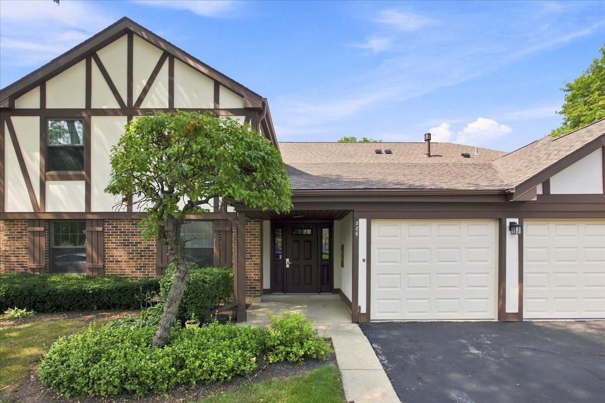 326 Woodbury Court #C1, Schaumburg, IL 60193