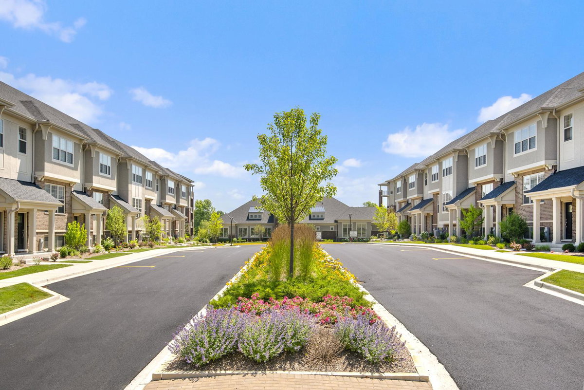 21599 W Field Court #5-107, Deer Park, IL 60010
