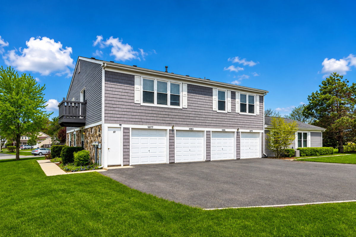 1077 Glouchester Harbor #1204, Schaumburg, IL 60193