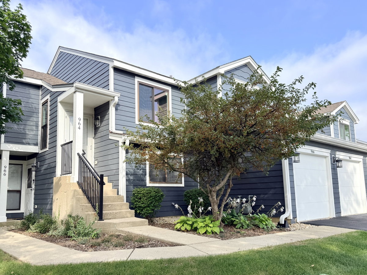 964 Brunswick Circle #-, Schaumburg, IL 60193
