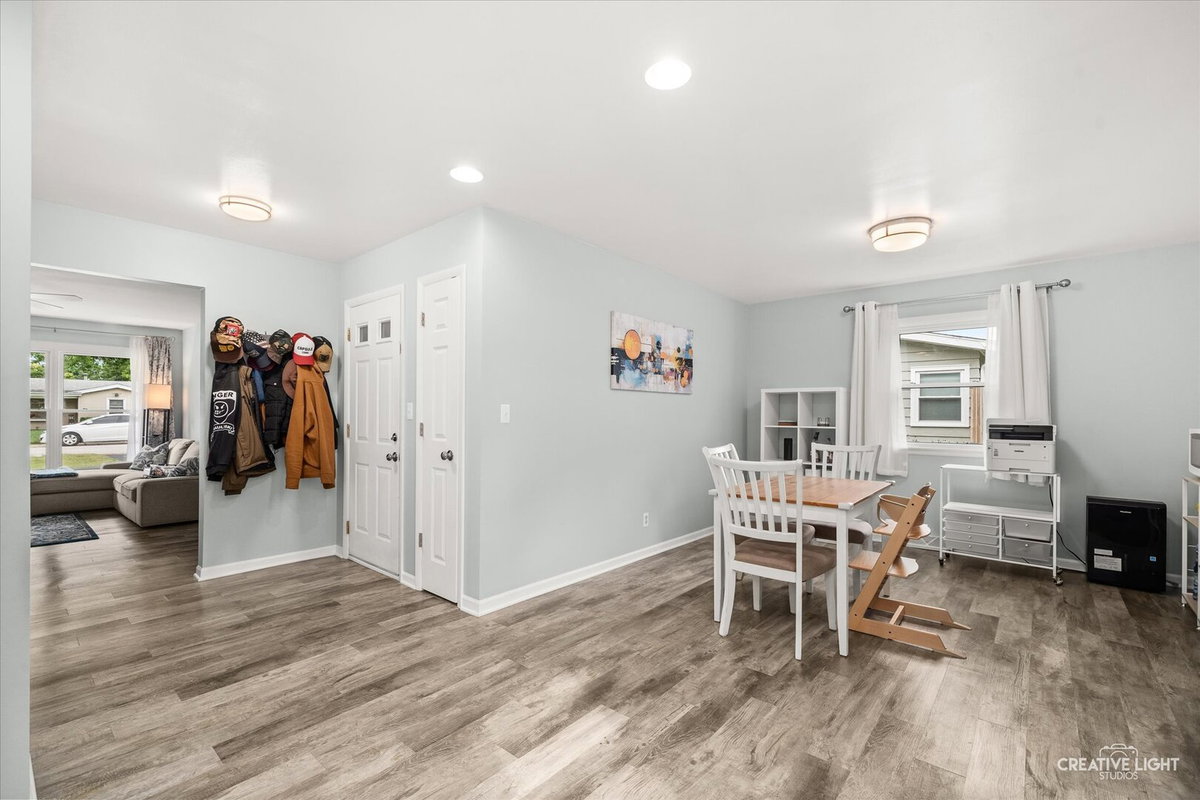 15 CEDAR DRIVE, NORTH AURORA, IL 60542  Photo 7